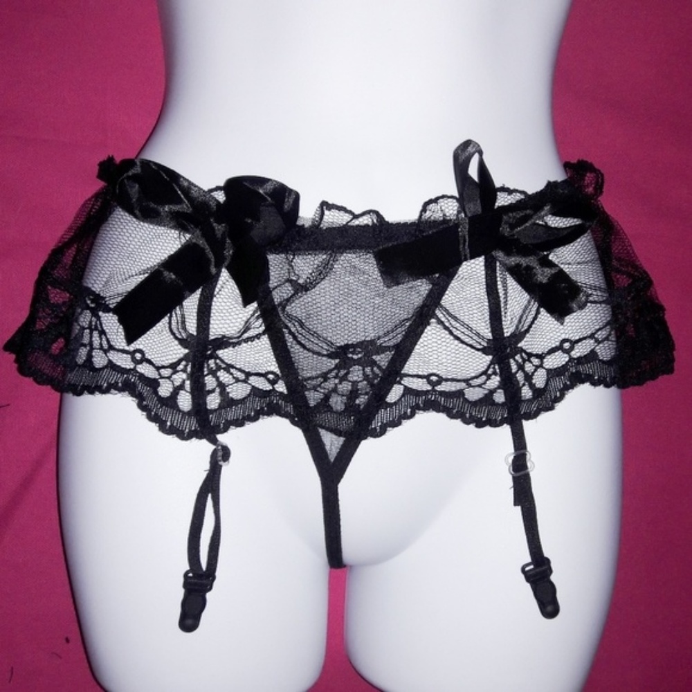 Black Floral Lace Ruffle Garter Belt Panty Thong - Picture 3 of 8